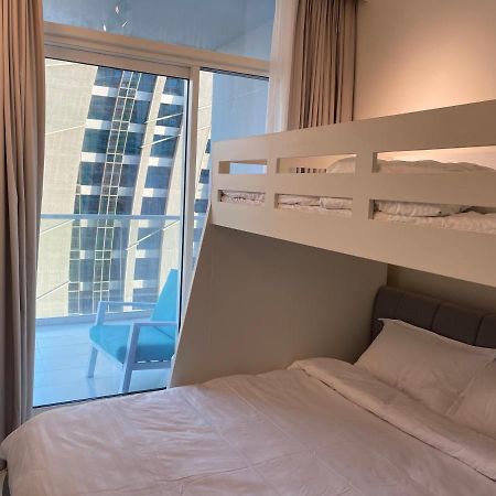 شقة New Luxury Modern Canal View. دبي المظهر الخارجي الصورة